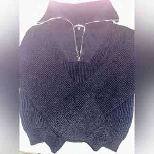 FashionNova Black Pullover Knit Turtleneck Zip-up